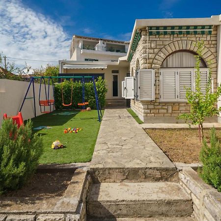 Holiday Home Oliva Vodice Zewnętrze zdjęcie